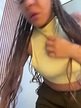 hannagarces (F young) - tie my tits tightly and leave them purpl