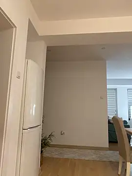 katty_pery (F young) - Oiled ass close up