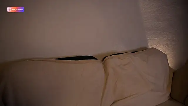 astridwet (F teen) - cum show🍑