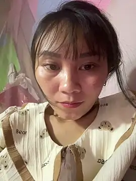 lucky-baby077 - Lucky-baby077's free webcam - UK Sex Cams