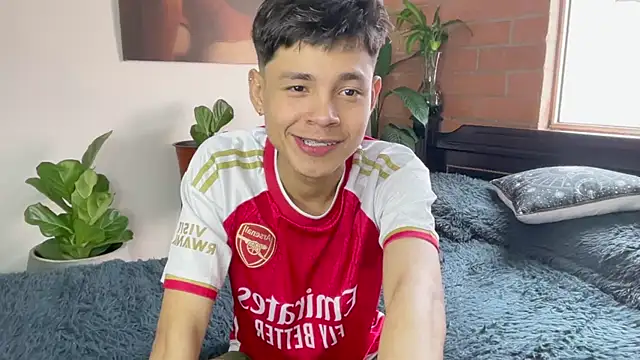 andy_belier23 (M twink) - masturbate for an hour