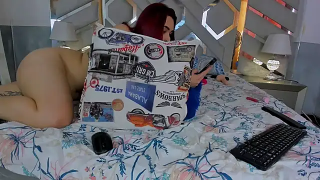 alexandra_fire69x's room