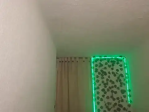 sexdiffrent - SexDiffrent's free webcam - UK Sex Cams