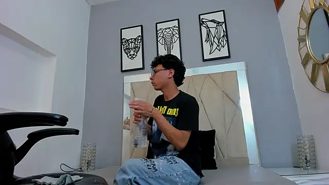 adams_bobby (M twink) - cum show 🍆💦