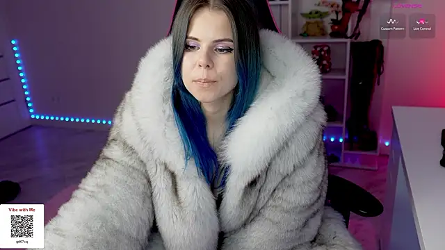 QueenAliceX