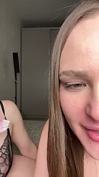 LeilaFloraX live sex cam