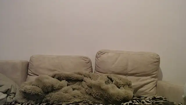 tiffanyperetz (F young) - Masturbate naked מאוננת בעירום