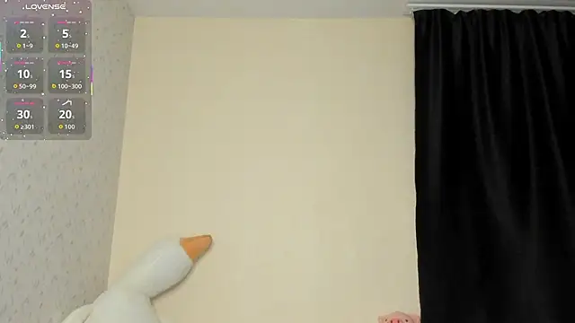 succubantra (F young) - 5 min doggy naked