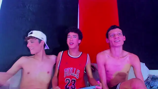 pleasure_boys_hot (Ask my age) - show cum ass and boys