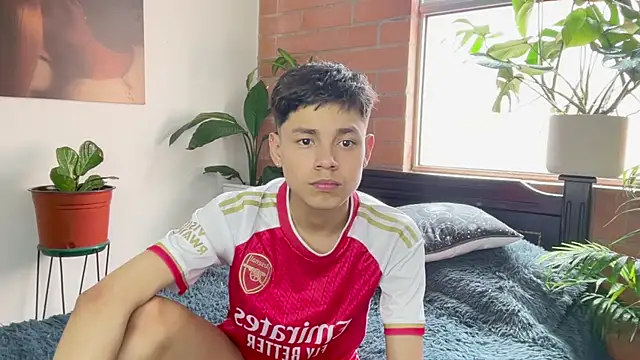 andy_belier23 (M twink) - masturbate for an hour