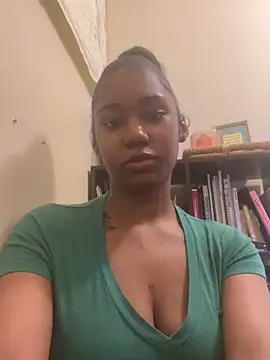 Webcam Model (Ebonythroat777)  is live.Free join now!