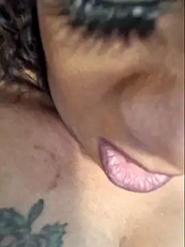 big_booty_bonnie (F mature) - Zap My pussy! Let's CUM together.😍💦🎉