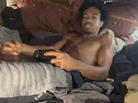 slimecrownzout5 (M young) - cum show mommii