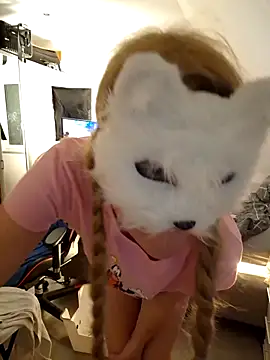 spritzmaus (F milf) - Lat VId/5 min BOOBS out