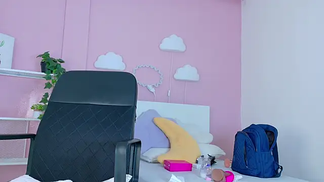 selenegibson__ - SeleneGibson__'s free webcam - UK Sex Cams