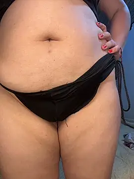 soe_lara - Soe_Lara's free webcam - UK Sex Cams