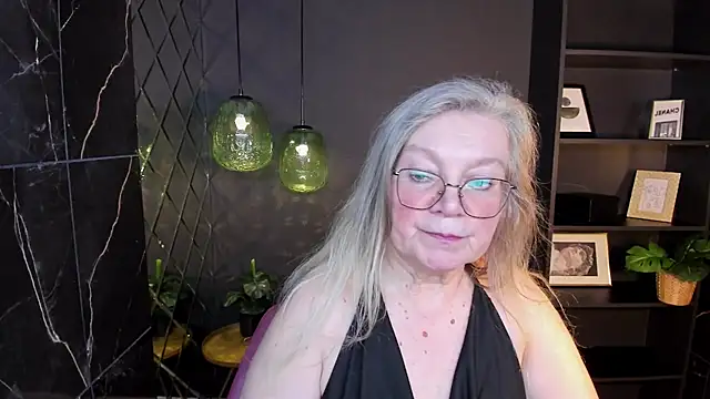 natalimellow (Ask my age) - look at my panties