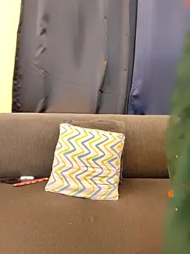 Webcam Model (Poly_bhabi) is live