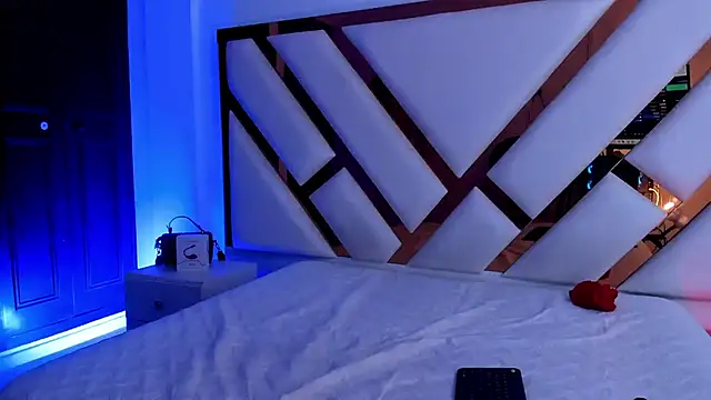 aron_cruz (M young) - 💦SQUIRT IN MY YOUR COCK ☔️