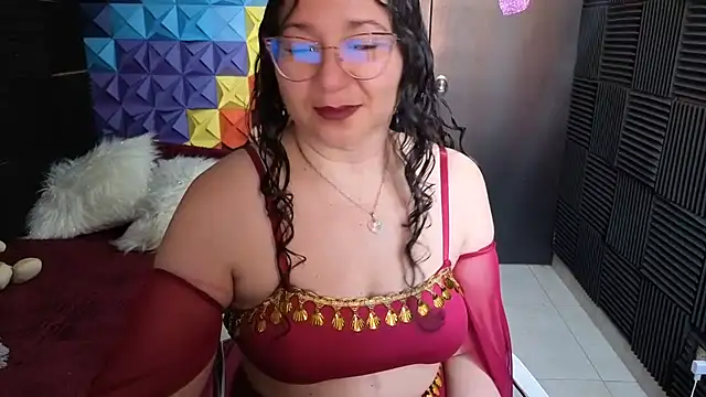 katifoxx (F mature) - show my face