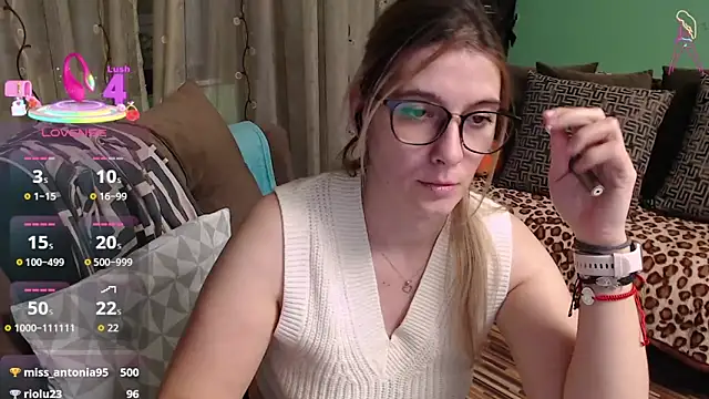 lovingfeetheels - Lovingfeetheels's free webcam