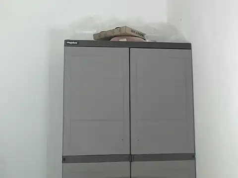 sweetiie_caren (T teen) - help me cum my bigload for you guysss