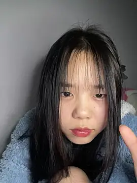 Emely-lysea live sex cam