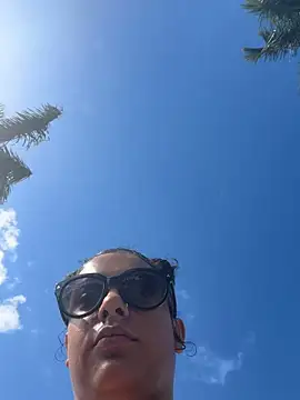 allybluee777 (F young) - Make my squirt + moan loud in public BR