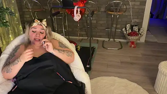 monageil (F young) - Its Monaday 😅 33-44-99 crazy Vibration