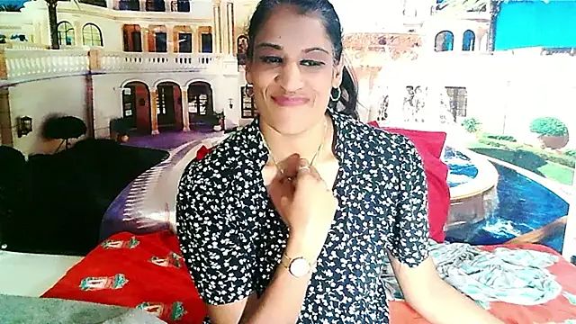 IndianSexcSmyle live sex cam