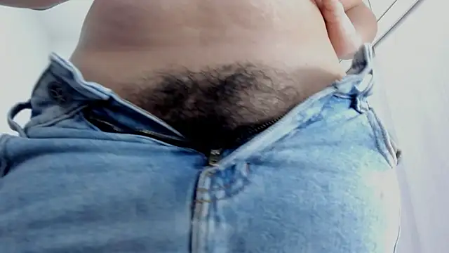 amelia_debora_antonella (F milf) - wet me my jeans squirt