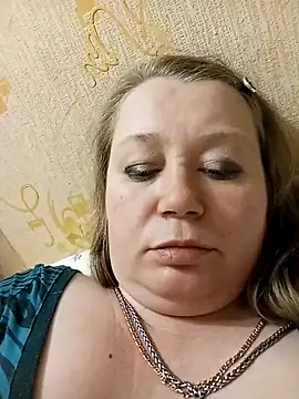 Webcam Model (KiraStanton)  is live.Free join now!