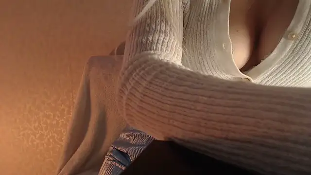 charm__me - Charm__me's free webcam - UK Sex Cams