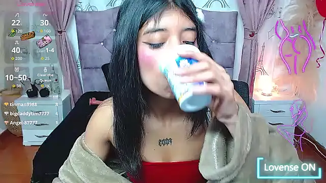 esmeralda-18 - Esmeralda-18's free webcam - UK Sex Cams