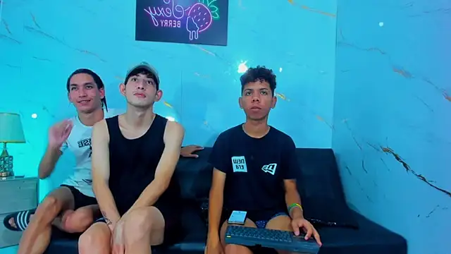 Spicy_guys webcam
