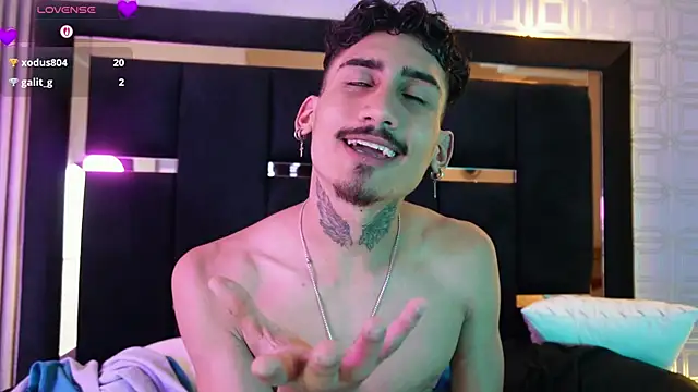 dark_eros_ (M twink) - bounce balls