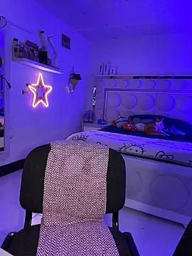 lucianaroy - Lucianaroy's free webcam - UK Sex Cams