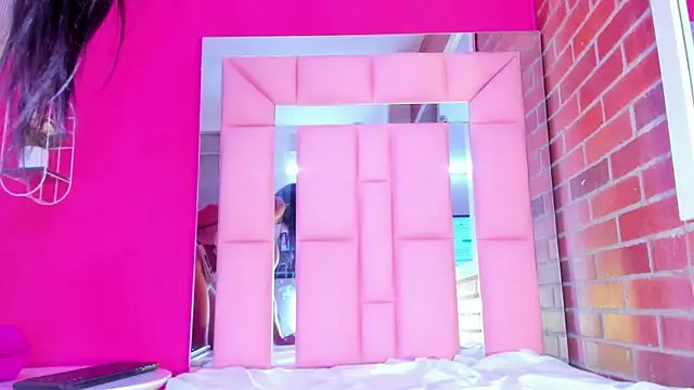 baby_doll_xoxo - Baby_doll_XOXO's free webcam - UK Sex Cams