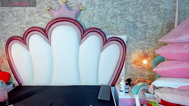 emmacrush - EmmaCrush's free webcam - UK Sex Cams