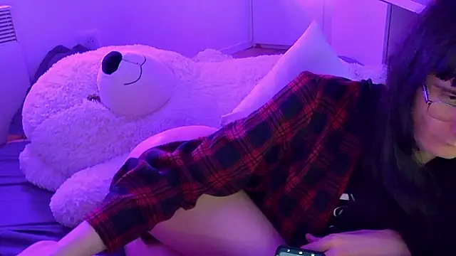 ceriselapine - CeriseLapine's free webcam - UK Sex Cams