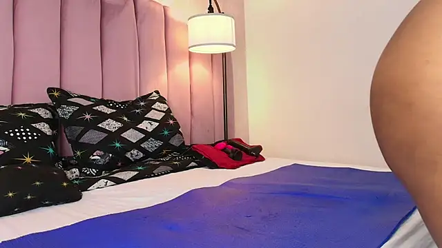 HallyBans live sex cam