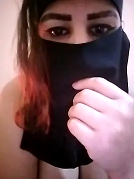 miss_dou3ae (F milf) - سيارة