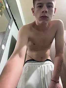 andy12912 (M twink) - DILDO🍑🍆