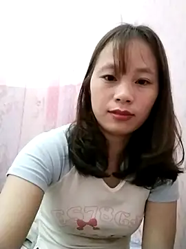 Webcam Model (-Bami-)  is live.Free join now!