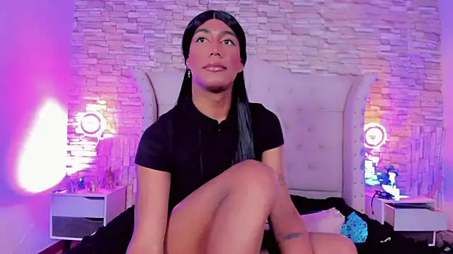 lucia-sex - Lucia-sex's free webcam - UK Sex Cams