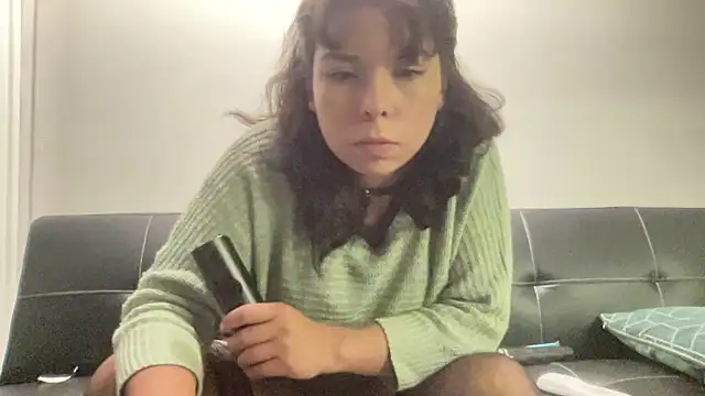 diosagata (F young) - poner vibrador