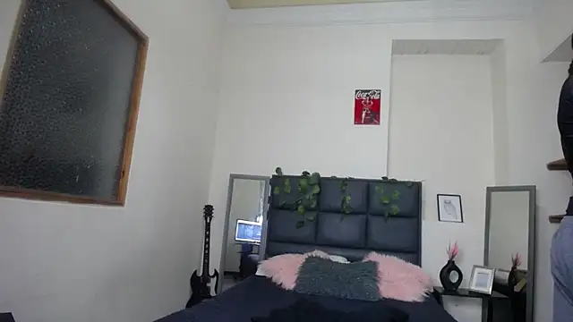 julieta_parker (F teen) - Tits out bounce and I spit on my nipples