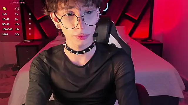 andywiilliams (M young) - OPEN ASS WITH 2 HANDS