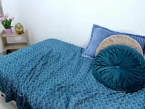 amarastell_ (F young) - show tits + oil 🔥