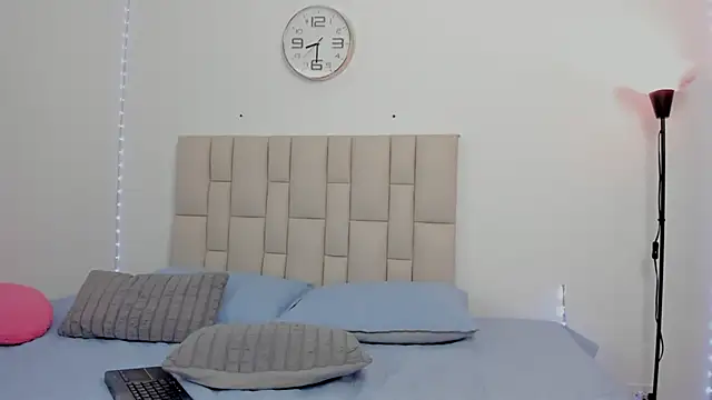 sofia_blosom (F young) - Squirt show